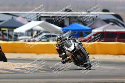 media/Apr-09-2022-SoCal Trackdays (Sat) [[c9e19a26ab]]/Turn 2 (1140am)/